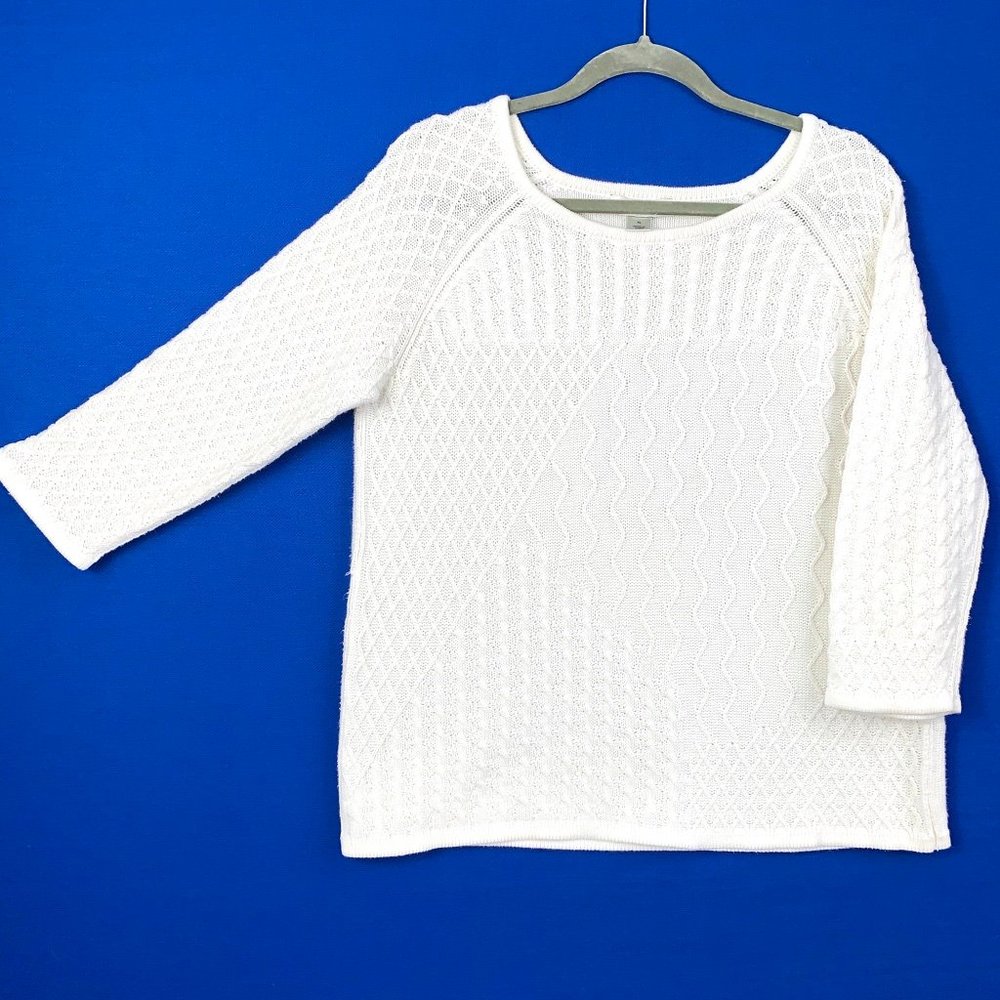 |•CHRISTOPHER & BANKS•| Pretty White Sweater
